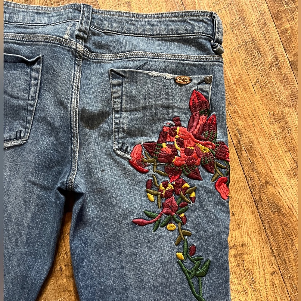 Cindie’s Vintage Low Rise Jeans - Embroidered - 9